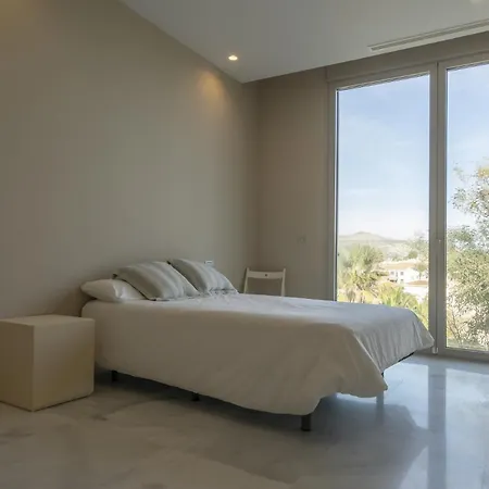 Villa Illeta *